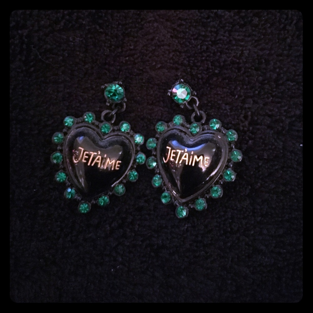 Betsey Johnson JE T’AIME earrings